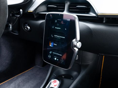 Used 2023 McLaren Artura image 35