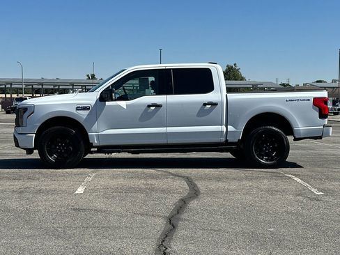 Certified 2025 Ford F150 Lightning XLT w/ Max Trailer Tow Package AWD/4WD image 6
