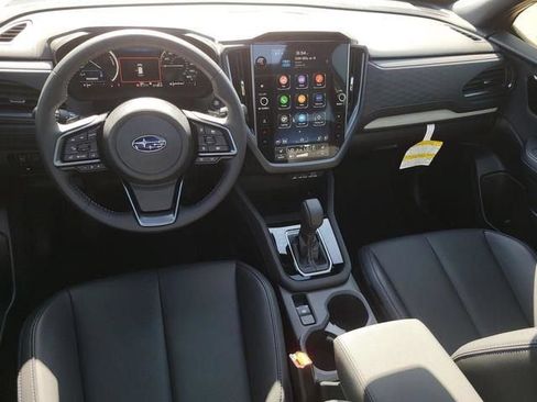 Used 2025 Subaru Forester Limited AWD/4WD image 17