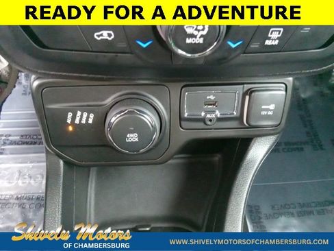 Used 2019 Jeep Renegade Latitude image 18