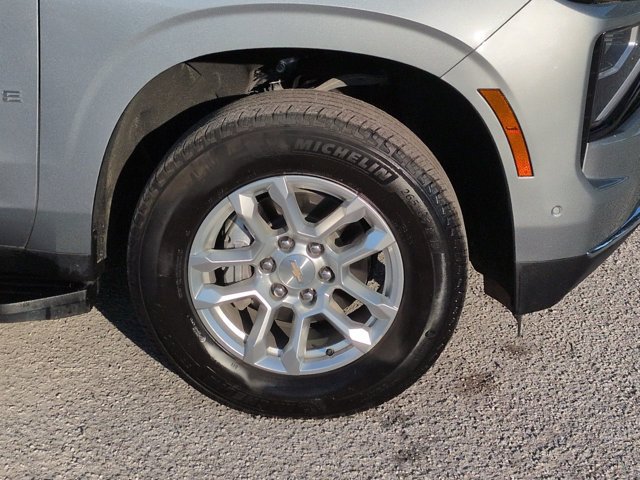 Used 2025 Chevrolet Tahoe LT RWD image 10