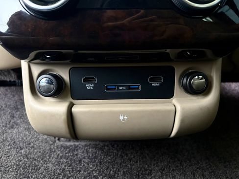 Used 2018 Land Rover Range Rover Long Wheelbase Supercharged image 29