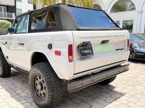Used 2025 Ford Bronco Badlands AWD/4WD image 17