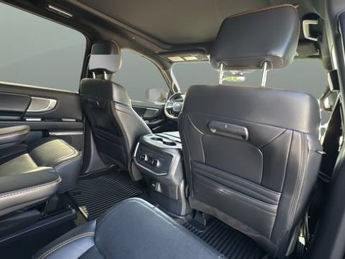 Used 2025 Ford Expedition Tremor AWD/4WD image 23