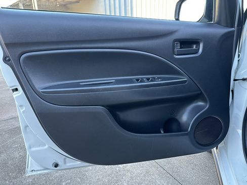 Used 2017 Mitsubishi Mirage ES image 11