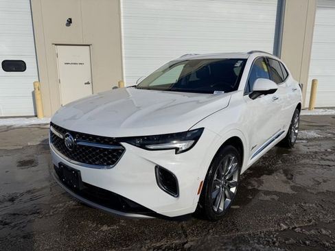 Used 2022 Buick Envision Avenir w/ Technology Package II image 2
