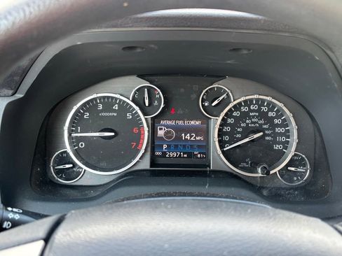 Used 2017 Toyota Tundra SR5 RWD image 14