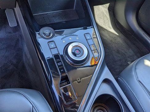 Certified 2023 Kia Niro EX image 27