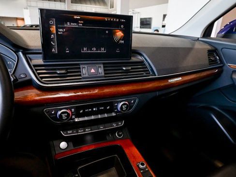 Used 2023 Audi Q5 2.0T Premium w/ Convenience Package AWD/4WD image 32
