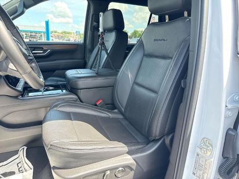 Certified 2025 GMC Yukon Denali AWD/4WD image 19
