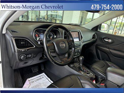 Used 2020 Jeep Cherokee Trailhawk w/ Comfort/Convenience Group AWD/4WD image 10