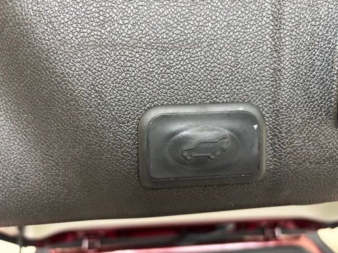 Used 2016 GMC Acadia SLE image 8