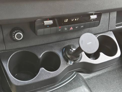 Used 2019 Mercedes-Benz Sprinter 144 image 28