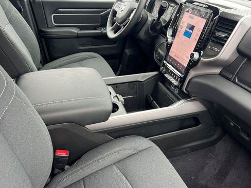 New 2026 RAM 2500 Big Horn AWD/4WD image 15