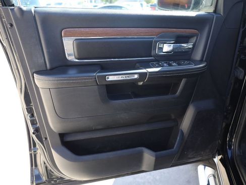 Used 2013 RAM 1500 Laramie w/ Convenience Group AWD/4WD image 10