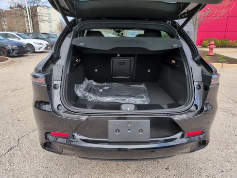 New 2026 Alfa Romeo Tonale w/ Black Premium Package image 12