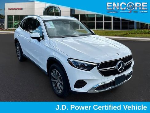 Used 2024 Mercedes-Benz GLC 300 image 1