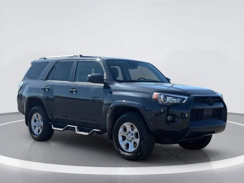 Used 2024 Toyota 4Runner SR5 AWD/4WD image 5
