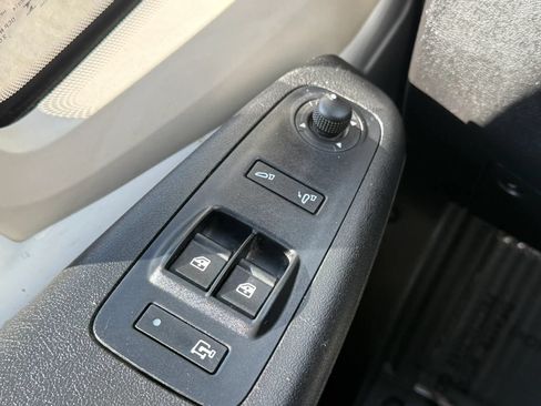 Used 2020 RAM ProMaster 2500 w/ Interior Convenience Group FWD image 18