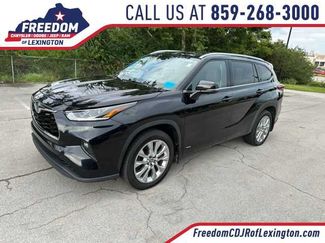 Used 2023 Toyota Highlander Limited AWD/4WD video 1