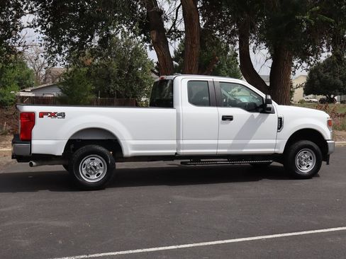 Used 2022 Ford F250 XL w/ Power Equipment Group AWD/4WD image 4