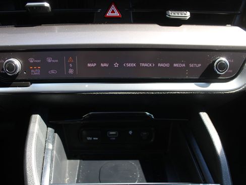 Certified 2023 Kia Sportage EX AWD/4WD image 41