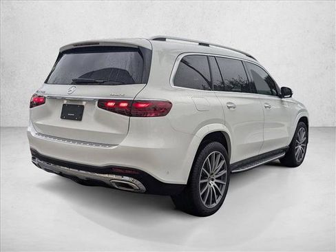 New 2026 Mercedes-Benz GLS 580 4MATIC image 2