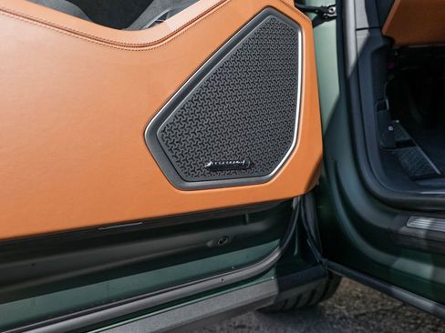 New 2025 Lamborghini Urus SE image 30