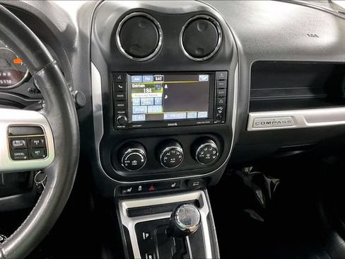 Used 2014 Jeep Compass Limited w/ Sun/Sound Group FWD image 5