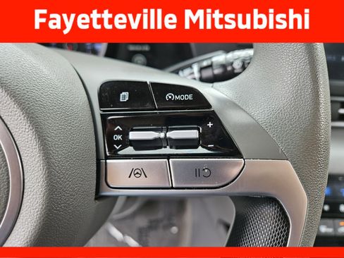 Used 2023 Hyundai Elantra SEL FWD image 25
