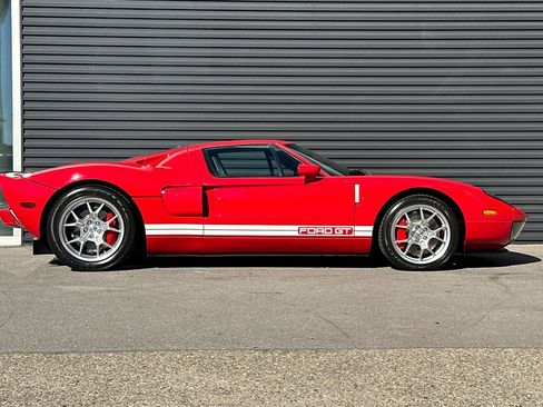 Used 2006 Ford GT Base image 9