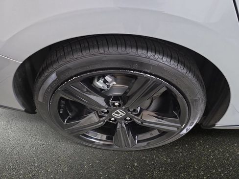 Used 2023 Honda Accord Sport image 31
