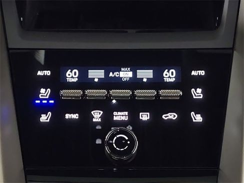 Used 2025 Porsche Macan Turbo Electric image 23