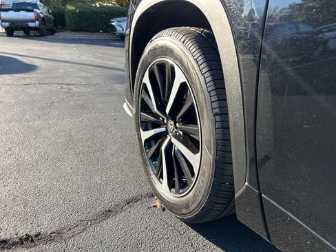 Used 2021 Toyota Highlander XSE image 11