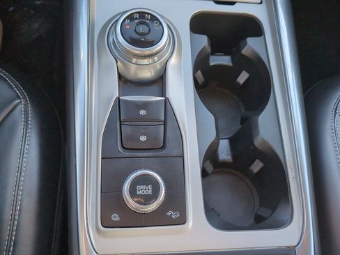 Used 2023 Ford Explorer XLT w/ Equipment Group 202A image 23