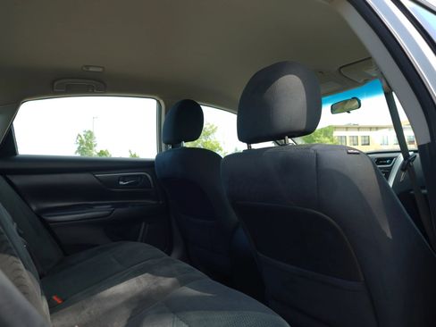 Used 2015 Nissan Altima 2.5 S w/ Power Driver Seat Package FWD image 14
