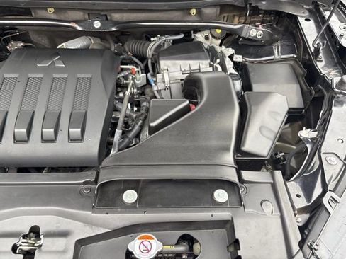 Used 2023 Mitsubishi Eclipse Cross SEL image 37