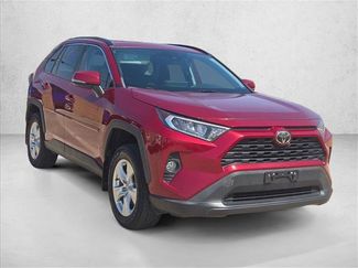 Used 2021 Toyota RAV4 XLE w/ Convenience Package FWD video 3