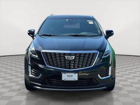 Used 2023 Cadillac XT5 Premium Luxury AWD/4WD image 2