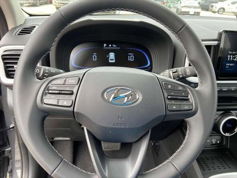 New 2025 Hyundai Venue Limited image 12