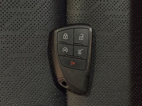 Used 2025 Chevrolet Equinox LT w/ Convenience Package II FWD image 32