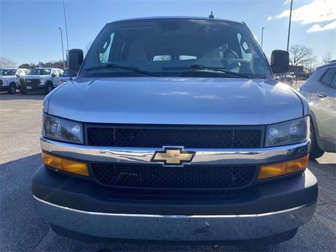 Used 2025 Chevrolet Express 3500 LT w/ LT Preferred Equipment Group image 2