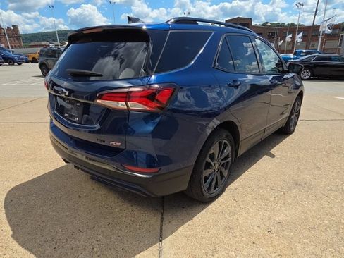 Used 2022 Chevrolet Equinox RS w/ LPO, Floor Liner Package AWD/4WD image 7