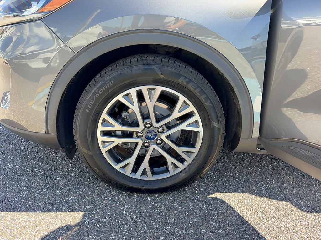 Used 2021 Ford Escape SEL w/ Technology Package FWD image 35