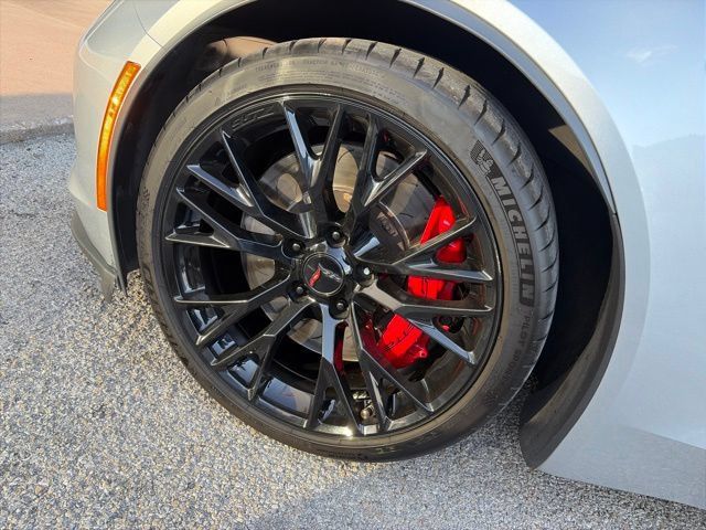Used 2016 Chevrolet Corvette Z06 w/ 2LZ Preferred Equipment Group RWD image 12
