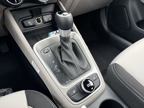 New 2026 Hyundai Venue SEL image 20