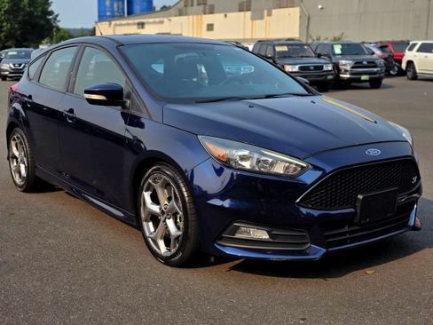Used 2016 Ford Focus ST FWD image 1