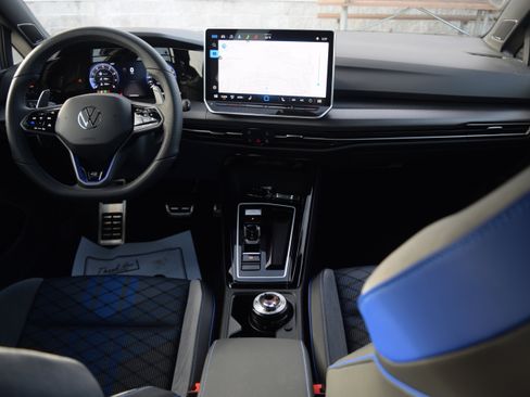 Used 2025 Volkswagen Golf w/ Euro Style Package image 8