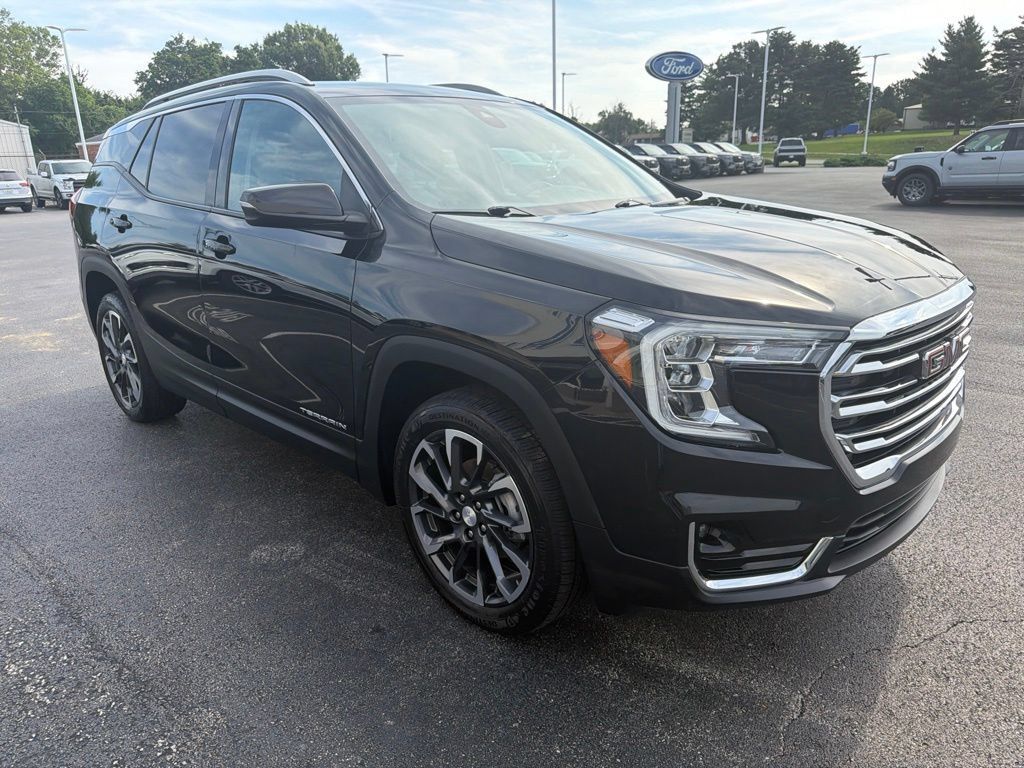 Used 2022 GMC Terrain SLT AWD/4WD image 7