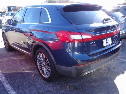 Used 2017 Lincoln MKX Reserve w/ Lincoln MKX Climate Package image 4